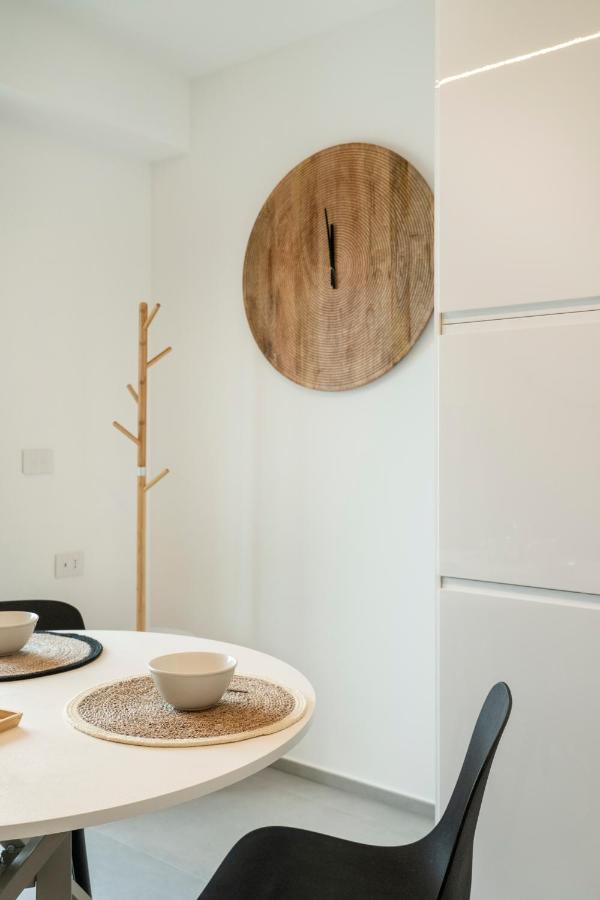 Gentile 46 Blu Luxury Flat Lägenhet Bari Exteriör bild